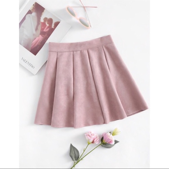 LAST: Large Blush Pink Vegan Suede Skirt - Picture 2 of 7